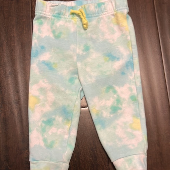 First impressions Gender Neutral Tie Dyed Two Piece outfit! - Picture 6 of 8